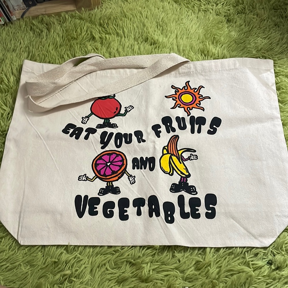 “Eat your fruits & vegetables” UO tote (big size)